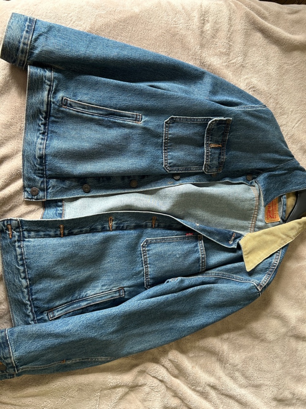 Levi's Men's Light Blue Denim Jacket with Corduroy Collar